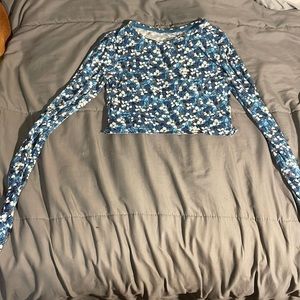 Small, floral, blue cropped long sleeve